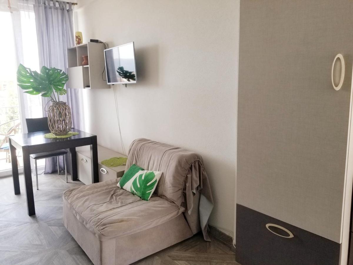 Aparthotel Monterria Bar Bagian luar foto