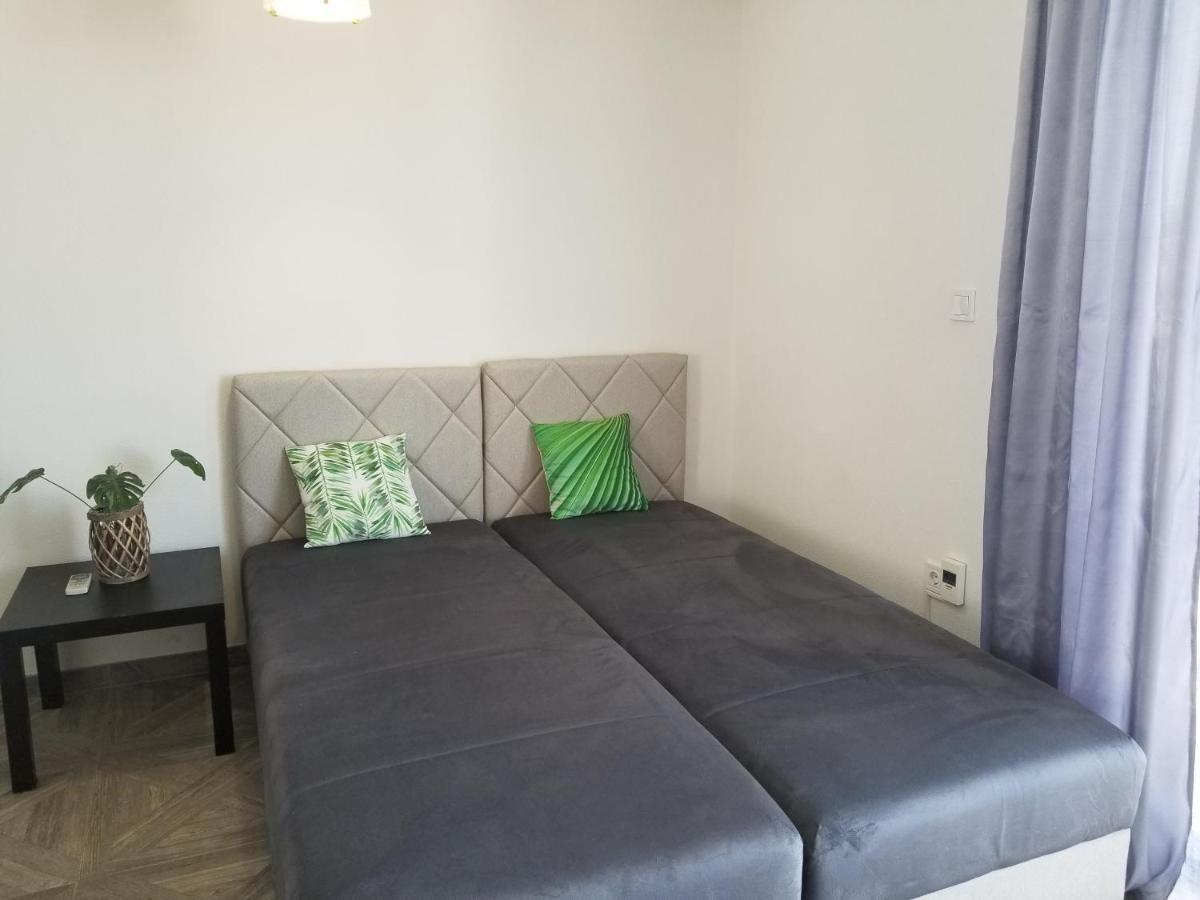 Aparthotel Monterria Bar Bagian luar foto