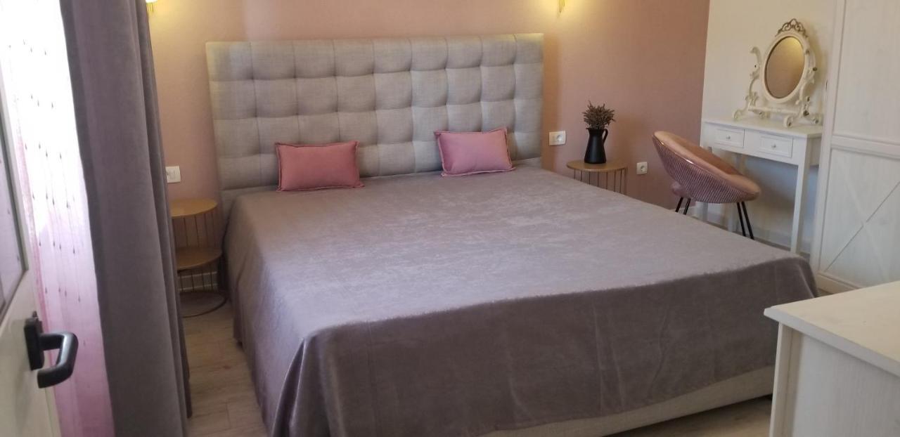 Aparthotel Monterria Bar Bagian luar foto