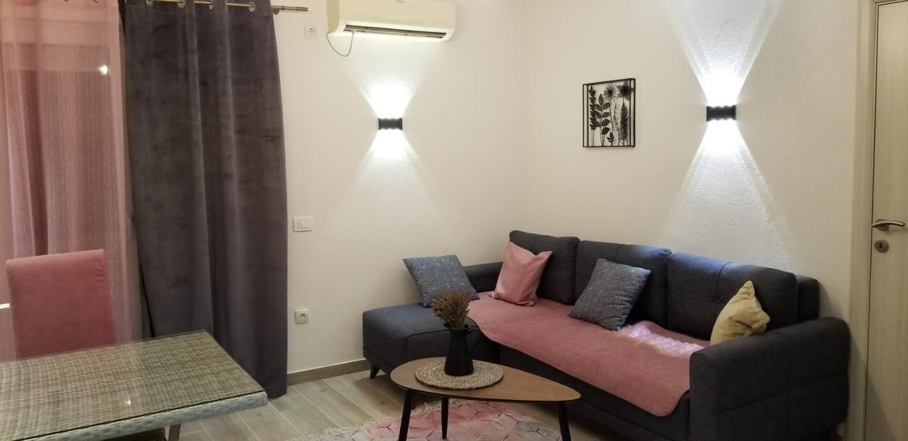 Aparthotel Monterria Bar Bagian luar foto