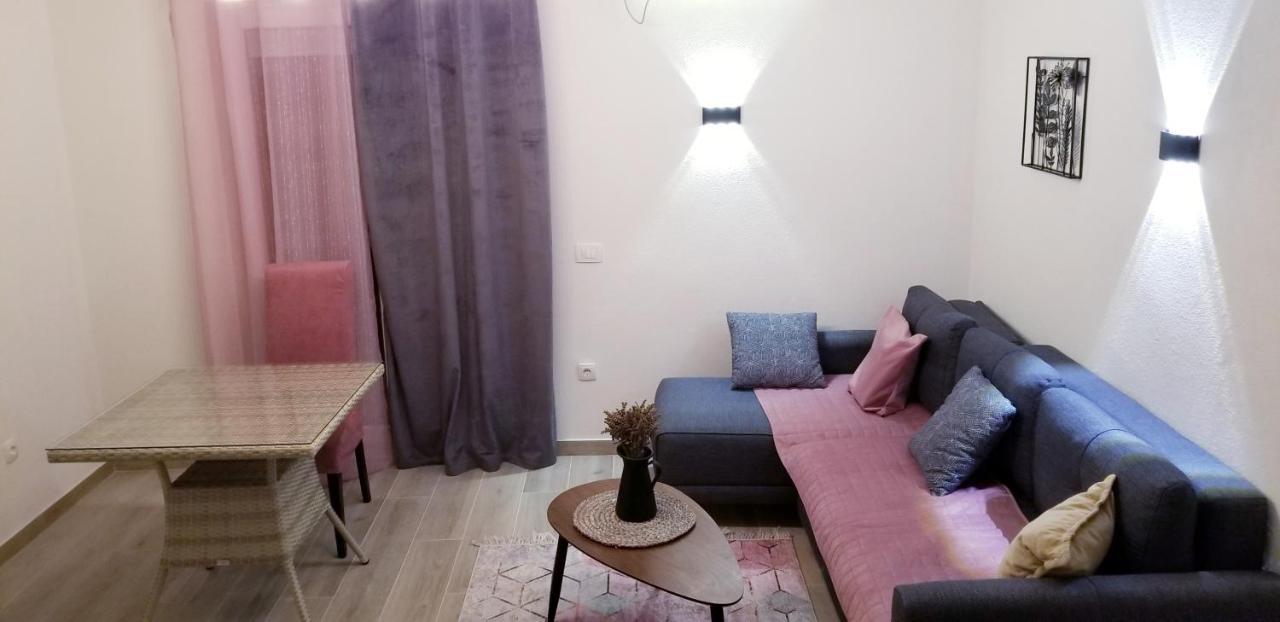 Aparthotel Monterria Bar Bagian luar foto