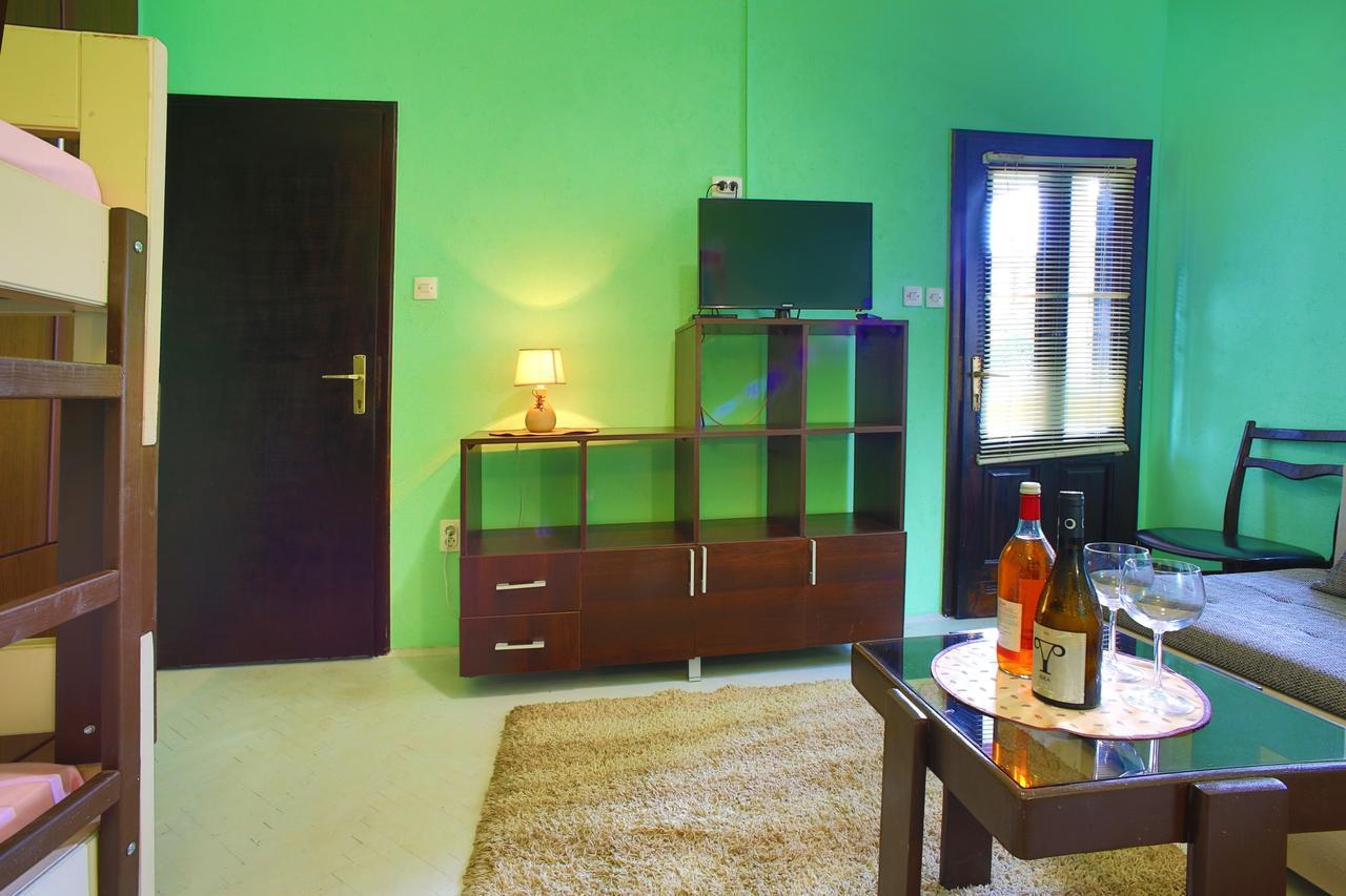 Aparthotel Monterria Bar Bagian luar foto