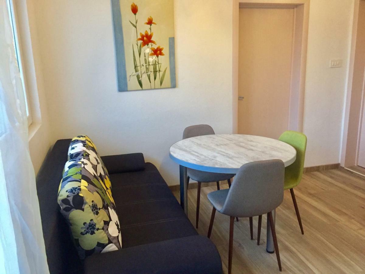 Aparthotel Monterria Bar Bagian luar foto